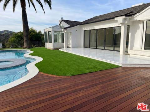 Photo of 3300 Wonder View Plaza, Los Angeles, CA 90068 (MLS # 26845963)