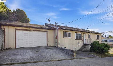 Photo of 5311 Gray Street, Oakland, CA 94601 (MLS # 41127040)