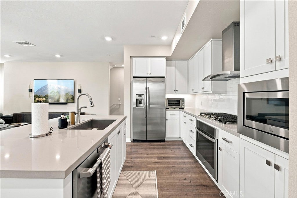 227 Bowery, Irvine CA 92612 - Photo 9