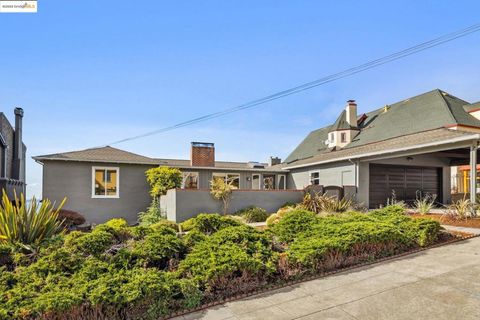 Photo of 256 Cambridge Ave Ave, Kensington, CA 94708 (MLS # 41117811)