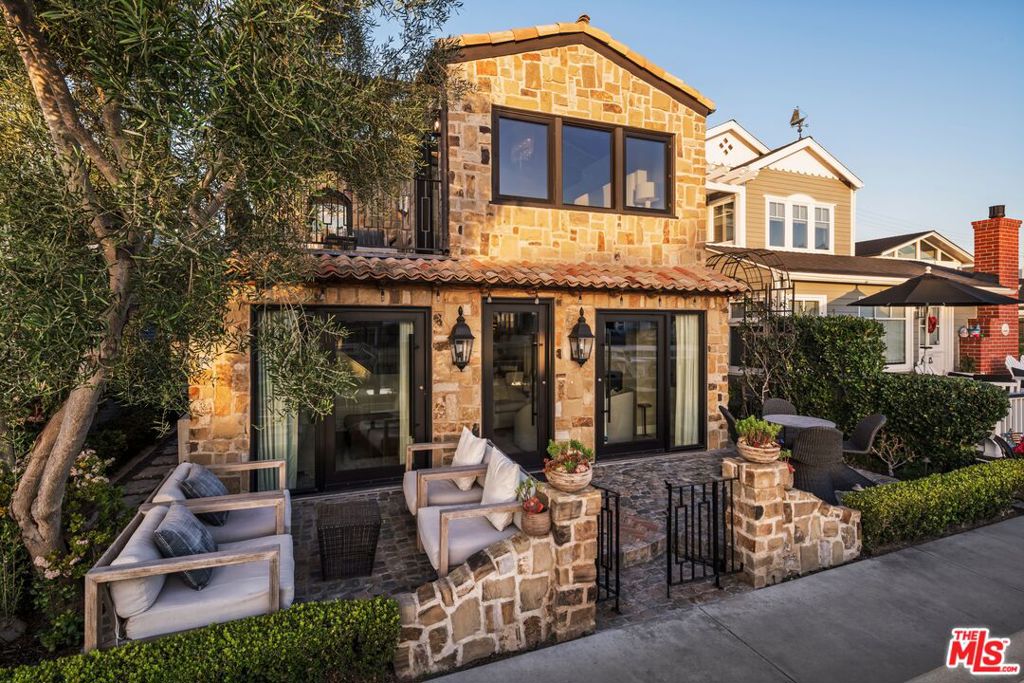 305 Grand Canal 8, Newport Beach CA 92662 - Photo 26