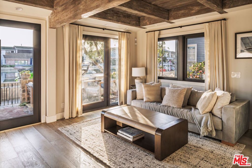 305 Grand Canal 8, Newport Beach CA 92662 - Photo 6