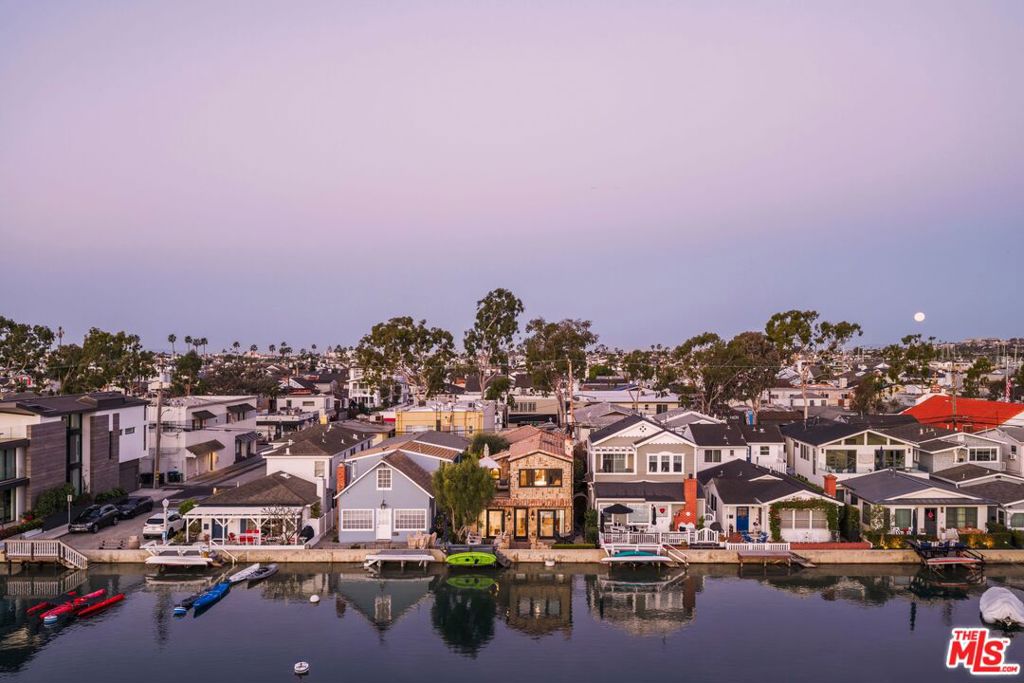 305 Grand Canal 8, Newport Beach CA 92662 - Photo 27