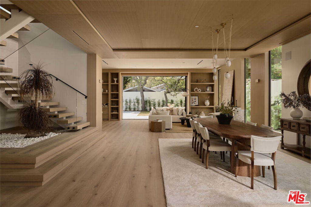 2351 Kelton Avenue, Los Angeles CA 90064