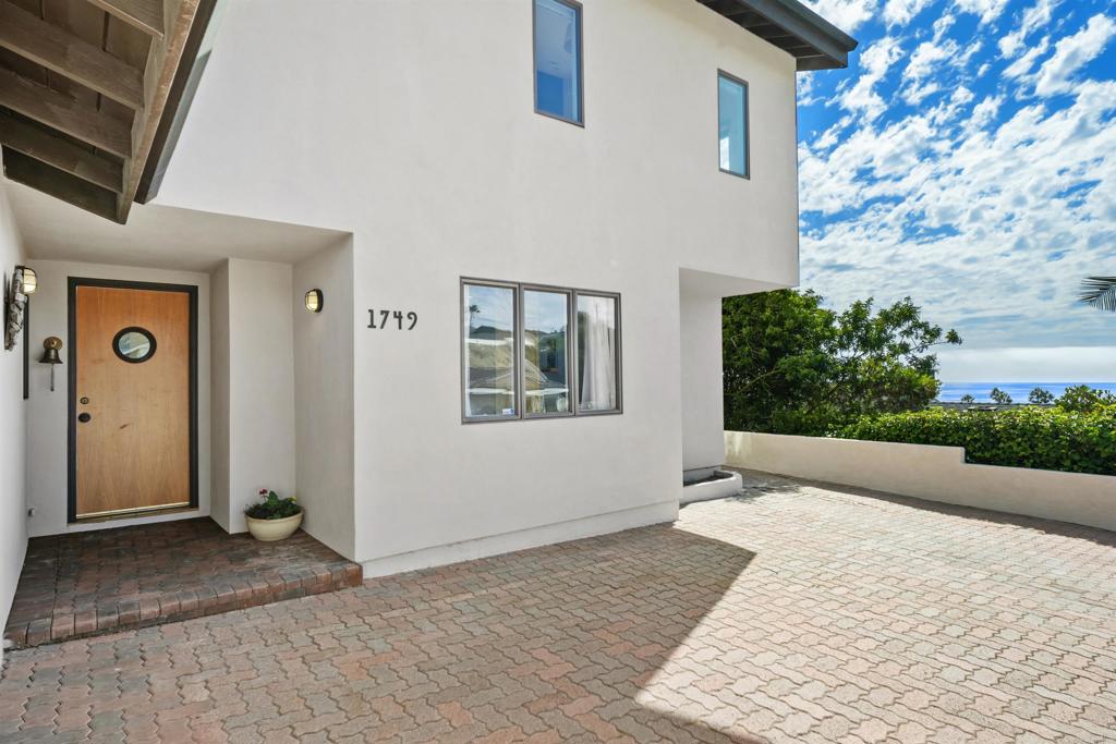 1749 Vallecito Drive