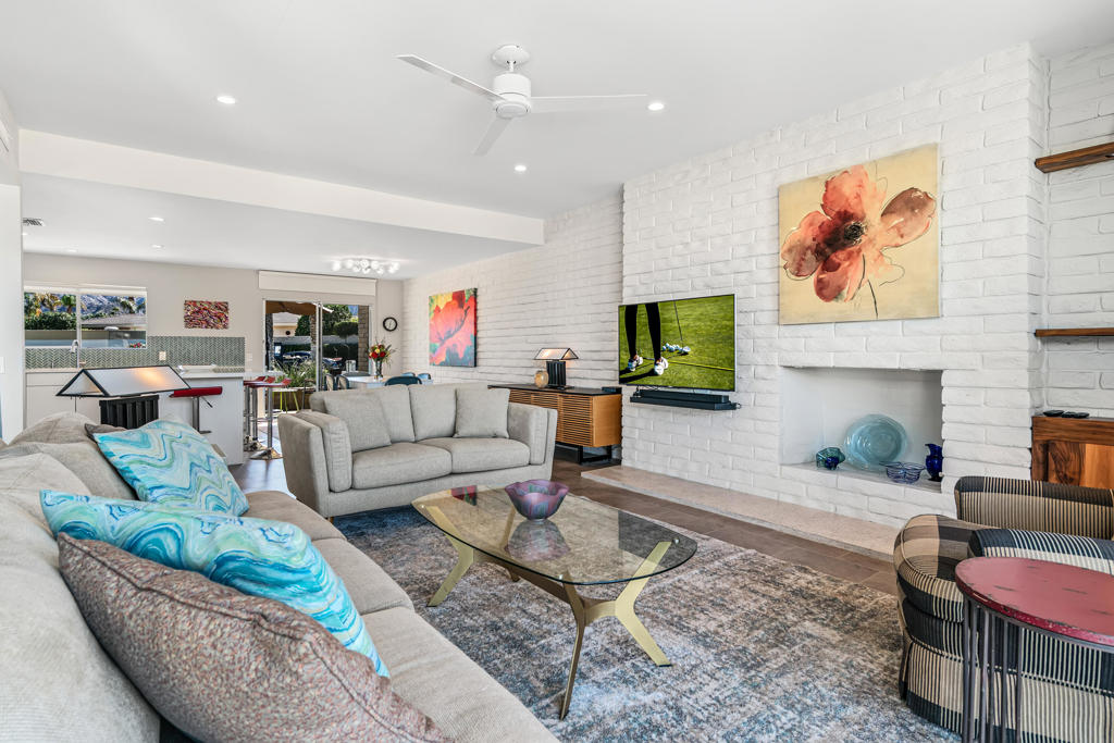 Casa Dorado - Residential