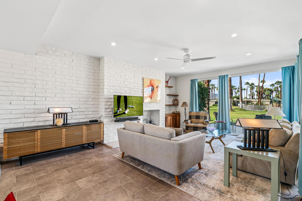 Casa Dorado - Residential