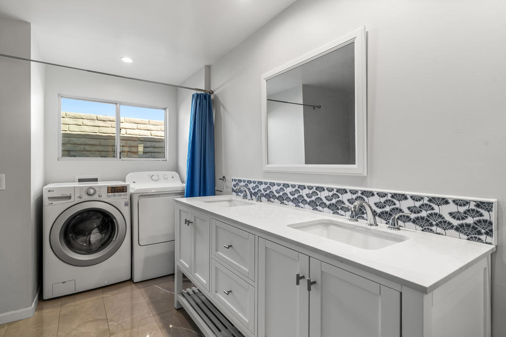 Casa Dorado - Residential