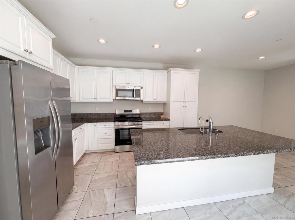 1170 Camino Prado