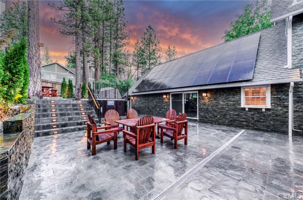Big Bear Lake, California, 92315, United States, 4 Bedrooms Bedrooms, ,4 BathroomsBathrooms,Residential,Active,1999274