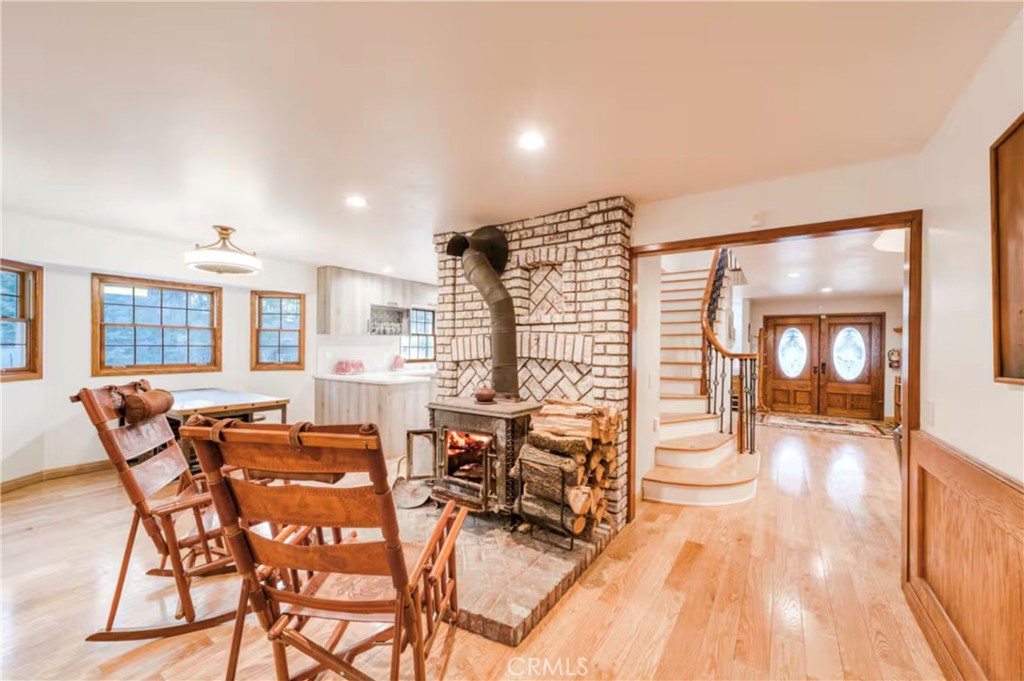 Big Bear Lake, California, 92315, United States, 4 Bedrooms Bedrooms, ,4 BathroomsBathrooms,Residential,Active,1999274