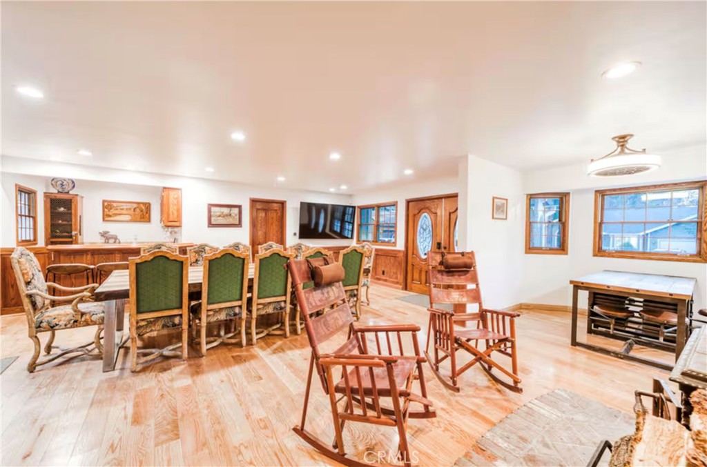 Big Bear Lake, California, 92315, United States, 4 Bedrooms Bedrooms, ,4 BathroomsBathrooms,Residential,Active,1999274