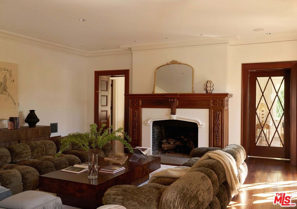 444 S Plymouth Boulevard