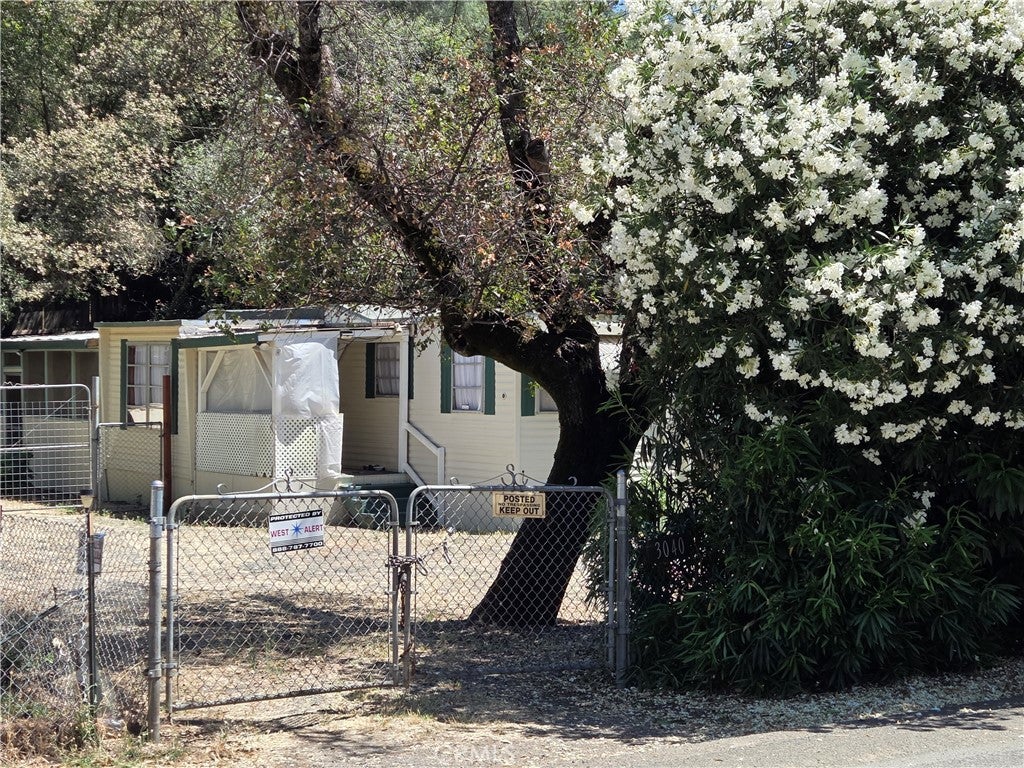 3040 Lakeview Drive
