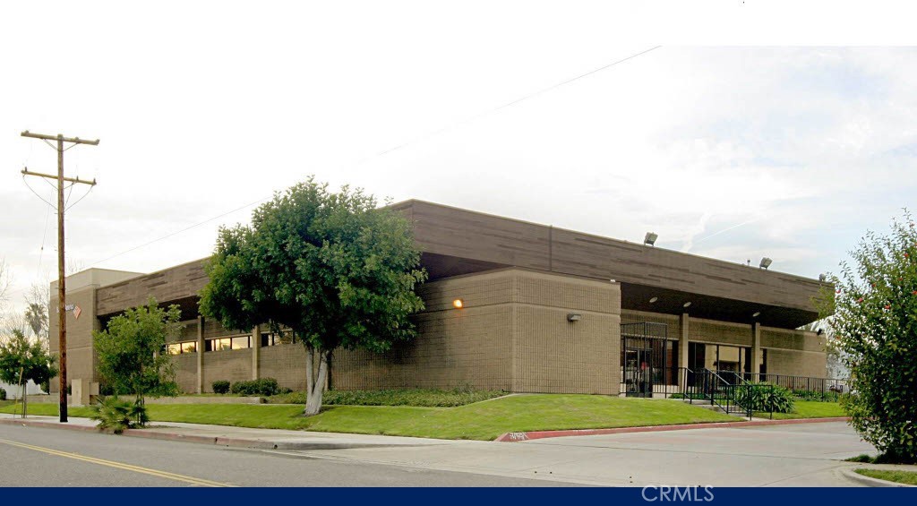 910 N Mountain Avenue