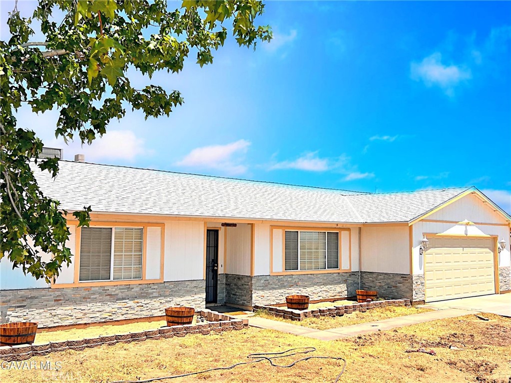 16435 Stagecoach Avenue