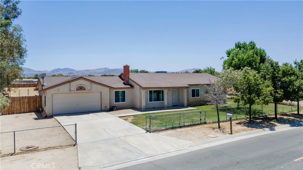 Photo of 9742 E Avenue R8, Littlerock, CA 93543 (MLS # SR26126815)