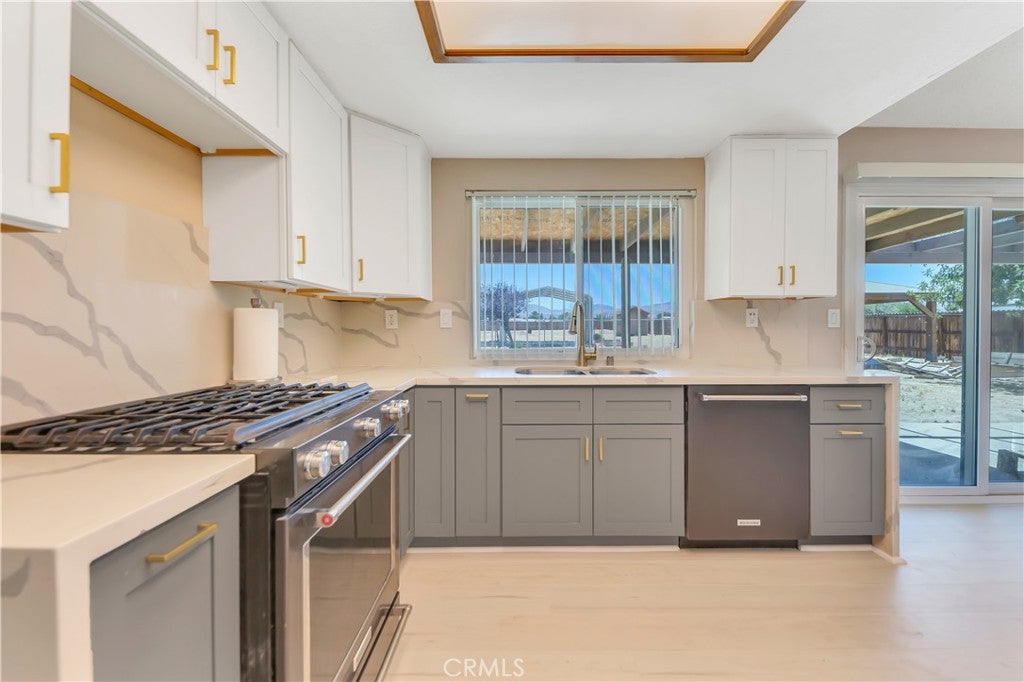 Photo of 9742 E Avenue R8, Littlerock, CA 93543 (MLS # SR26126815)