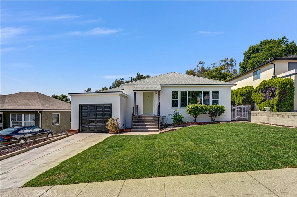 Welcome to 4622 Edelle Place, Los Angeles – Nestled in the desirable El Sereno/Lincoln Heights neighborhood, this freshly remodeled 2-bedroom, 1-bathroom home blends charm with modern updates. Step inside to discover beautifully refinished hardwood floors, brand-new windows, stylish lighting fixtures, and a fully updated kitchen and bathroom. Fresh interior and exterior paint give the home a crisp, contemporary feel. Large freshly landscaped backyard with new sod is perfect for summer entertaining. Enjoy the vibrant El Sereno lifestyle with easy access to local hiking trails, shops, and everything this thriving Eastside community has to offer. A perfect opportunity for first-time buyers or investors looking for a turnkey property in a rapidly growing neighborhood!