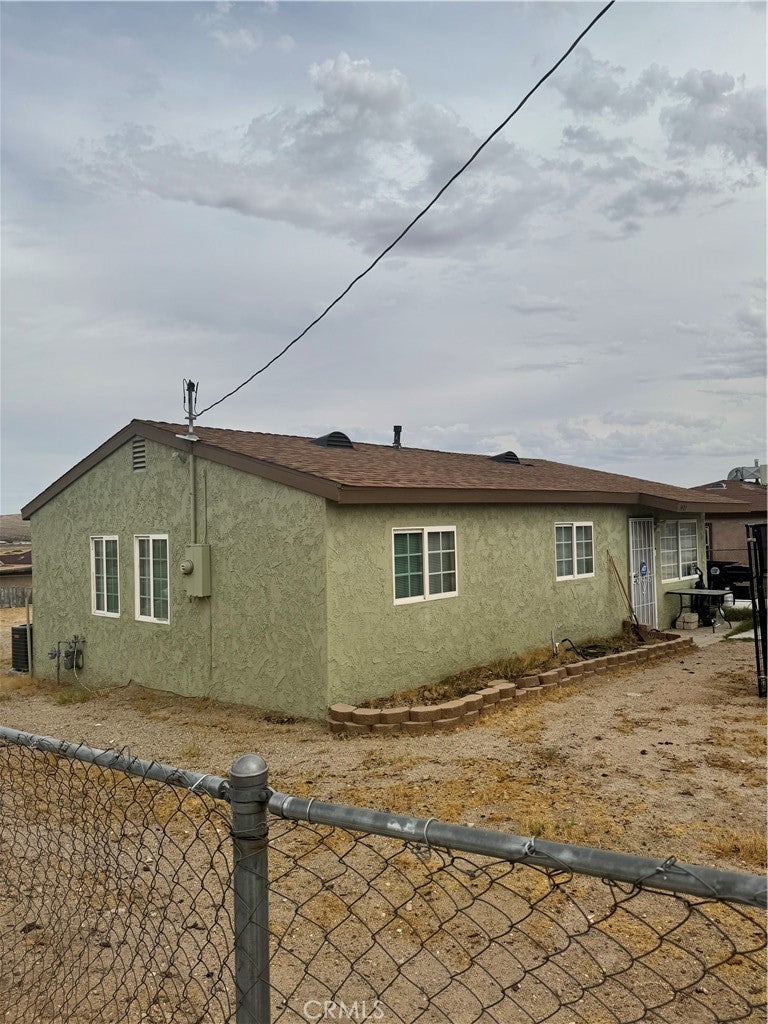 1407 Riverside
