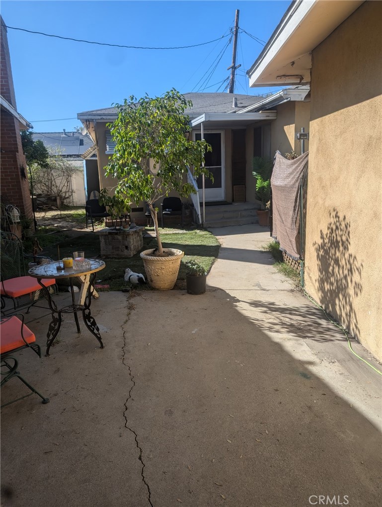 207 N Raymond Avenue