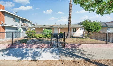 Photo of 630 N Angeleno AVE, Azusa, CA 91702 (MLS # AR26232834)