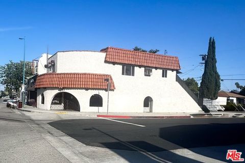 Photo of 10626 Magnolia Boulevard #2, North Hollywood, CA 91601 (MLS # 26839103)