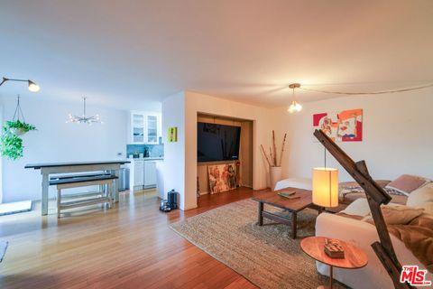 Photo of 532 N Rossmore Avenue #108, Los Angeles, CA 90004 (MLS # 26707269)