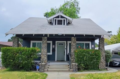 Photo of 873 N Towne Ave, Pomona, CA 91767 (MLS # DW25241283) Photo of 873 N Towne Ave, Pomona, CA 91767 (MLS # DW25241283)
