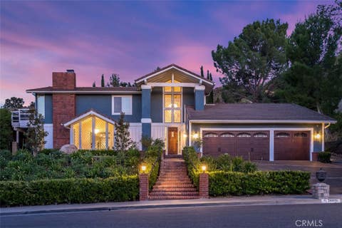 Photo of 24806 Rosepark Court, Newhall, CA 91321 (MLS # SR26138454)