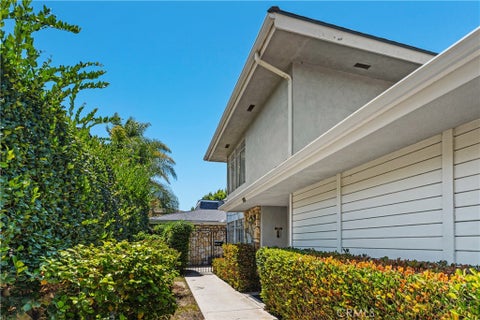 Photo of 359 361 Roswell AVE, Long Beach, CA 90814 (MLS # PW26138957)