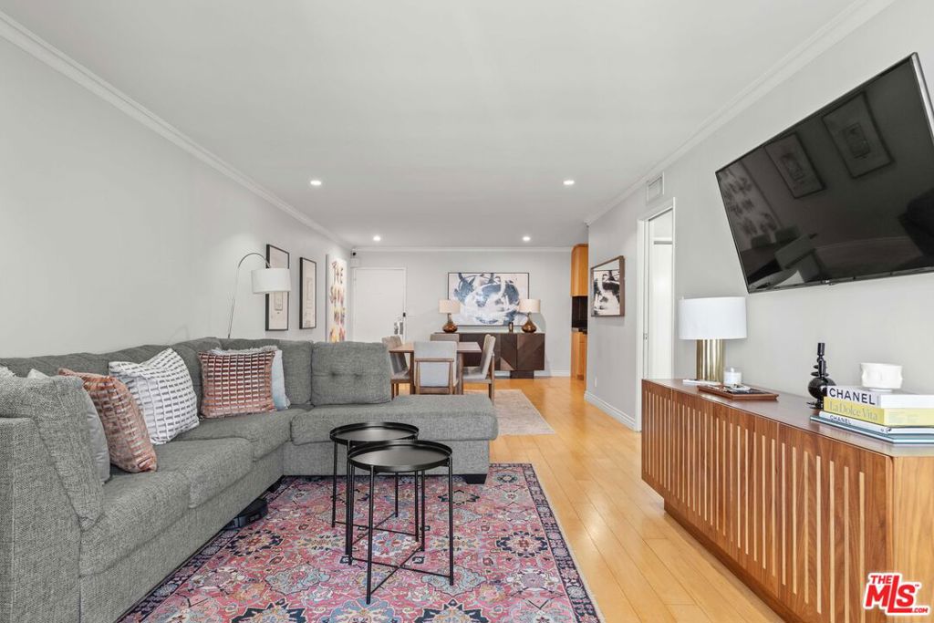 705 Westmount Drive 209