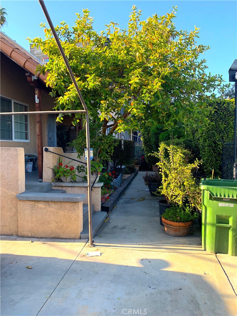 Properties 1 6417 Troost Avenue