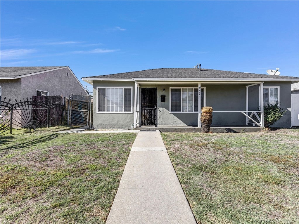 2217 W Raymond