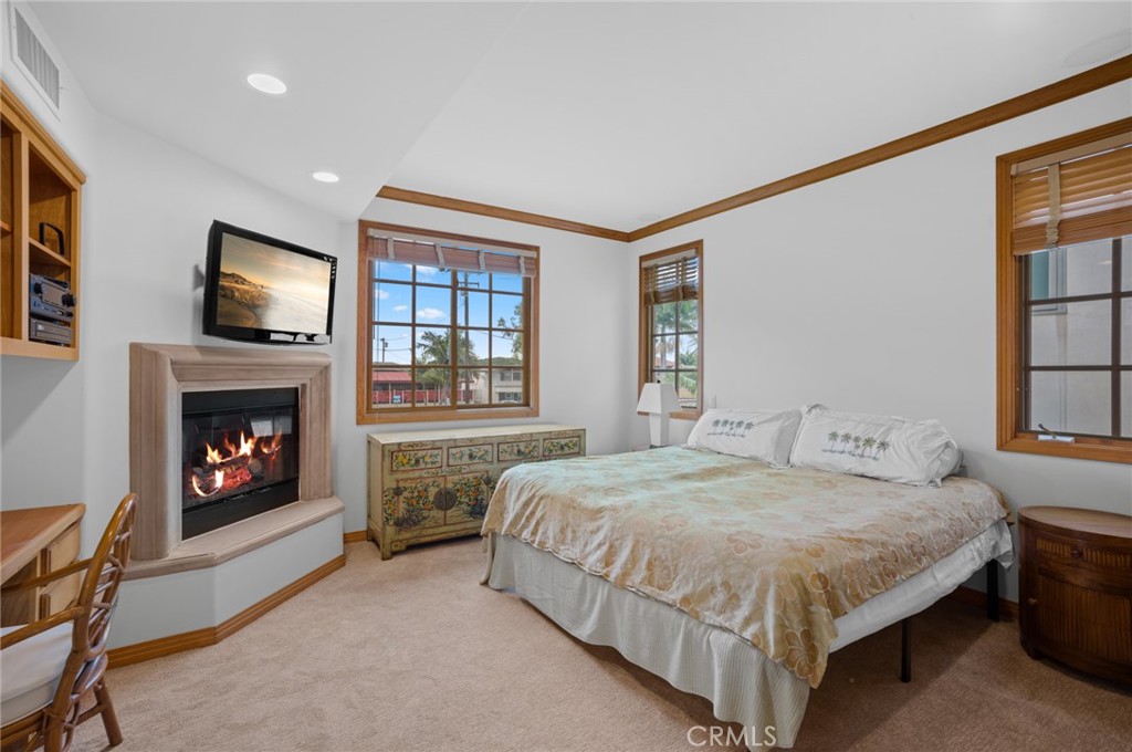 Corona del Mar South of PCH (CDMS) - Residential Lease