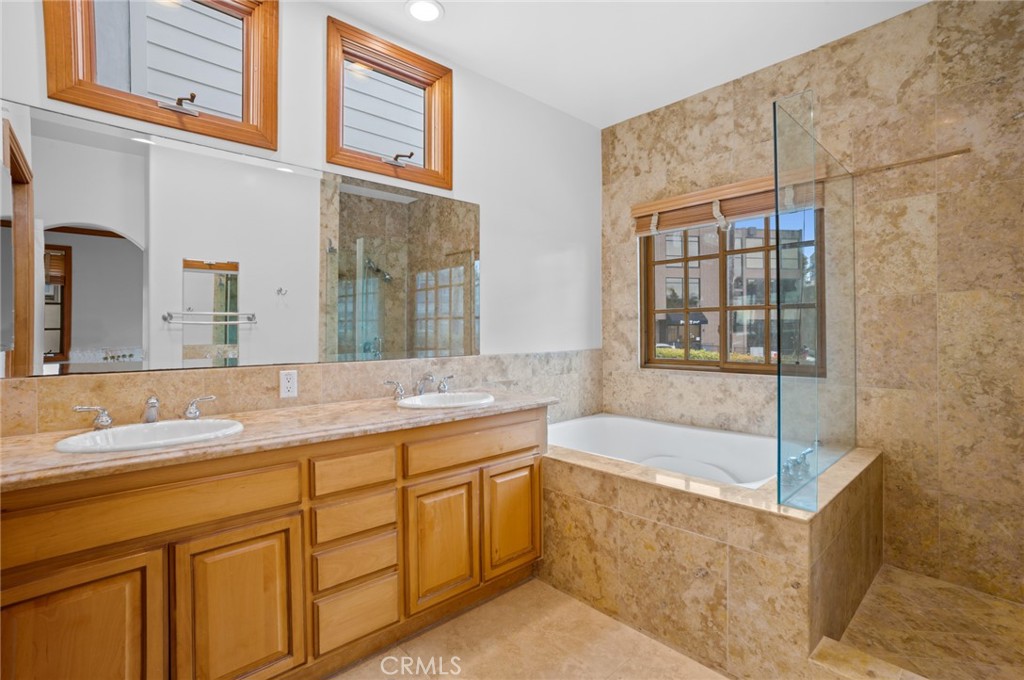 Corona del Mar South of PCH (CDMS) - Residential Lease