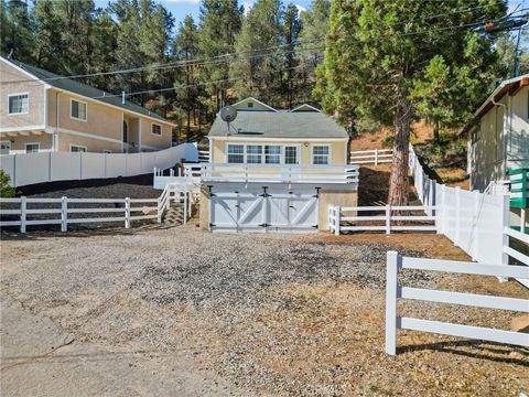 Photo of 7106 Lakeview DR, Frazier Park, CA 93225 (MLS # SR26120303)