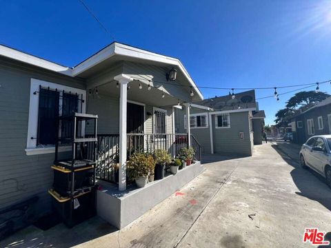 Photo of 711 W 41st Street, Los Angeles, CA 90037 (MLS # 26637173)