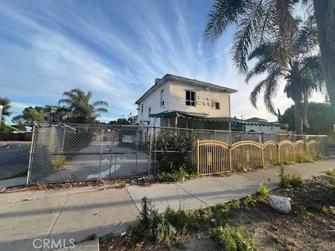 Photo of 604 E Mission Blvd, Pomona, CA 91766 (MLS # AR26089098)