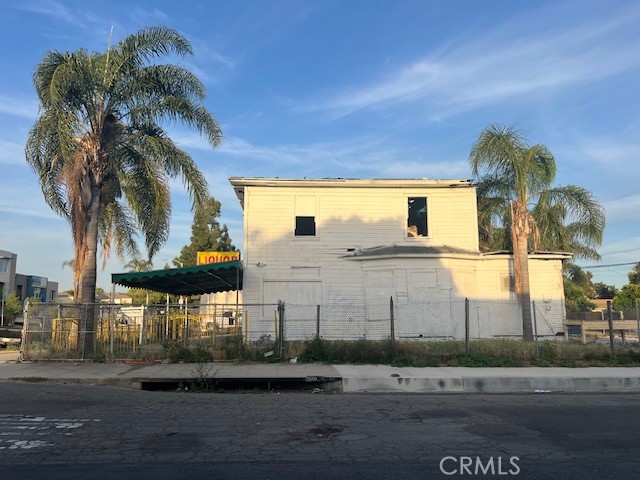 604 E Mission