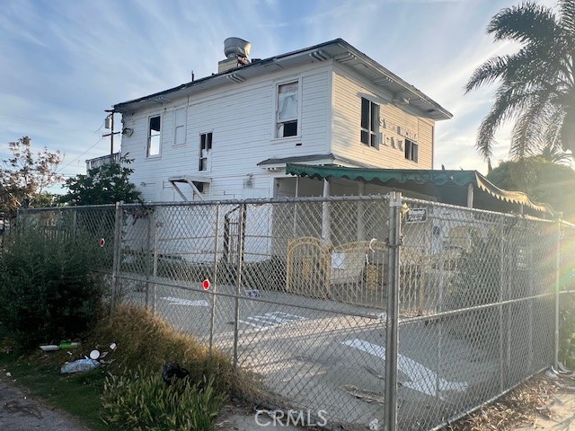 604 E Mission
