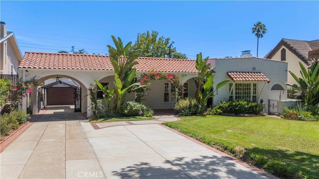 1358 Justin AVE