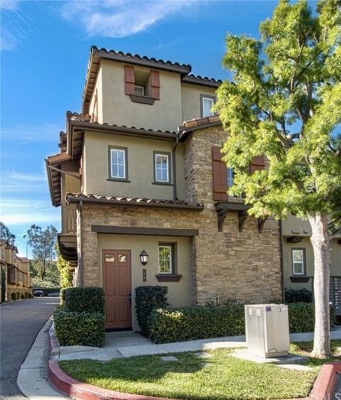 Photo of 234 Coral Rose, Irvine, CA 92603 (MLS # OC25228796) Photo of 234 Coral Rose, Irvine, CA 92603 (MLS # OC25228796)
