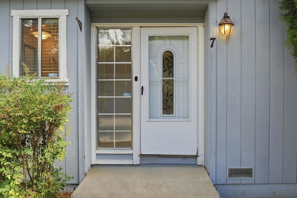 20115 Redwood Road 7, Castro Valley CA 94546
