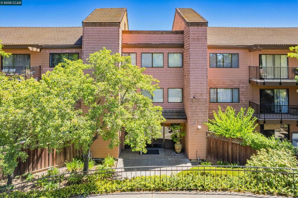 HAYWARD HILLS - Residential