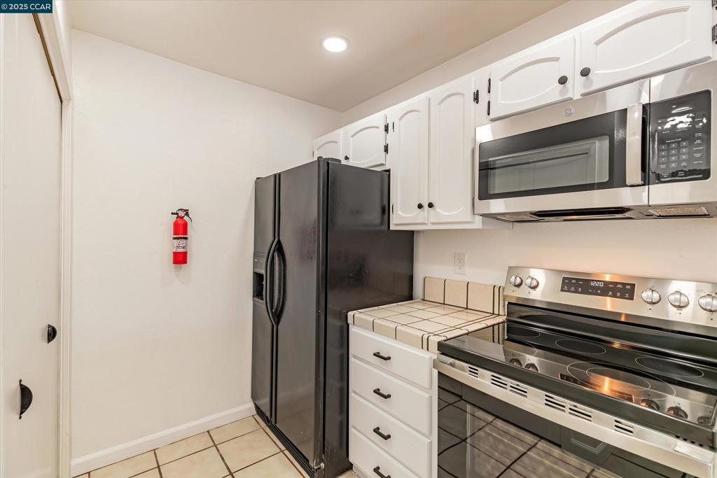 HAYWARD HILLS - Residential