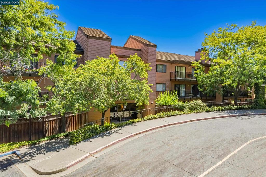 HAYWARD HILLS - Residential