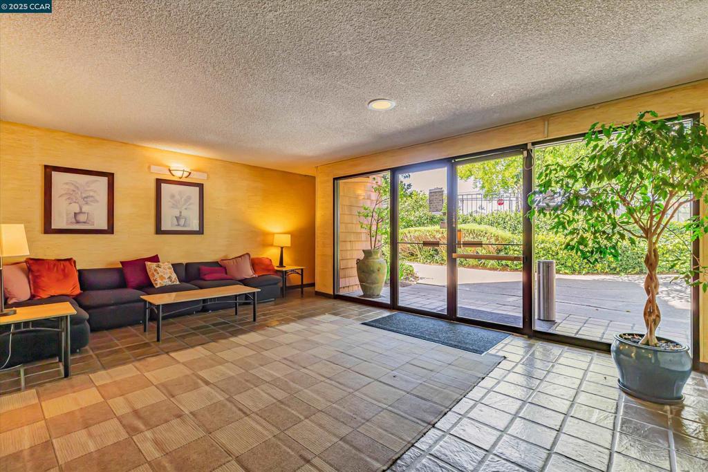 HAYWARD HILLS - Residential