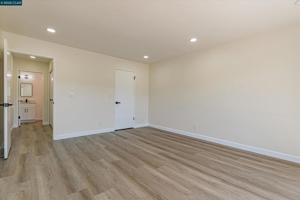 HAYWARD HILLS - Residential