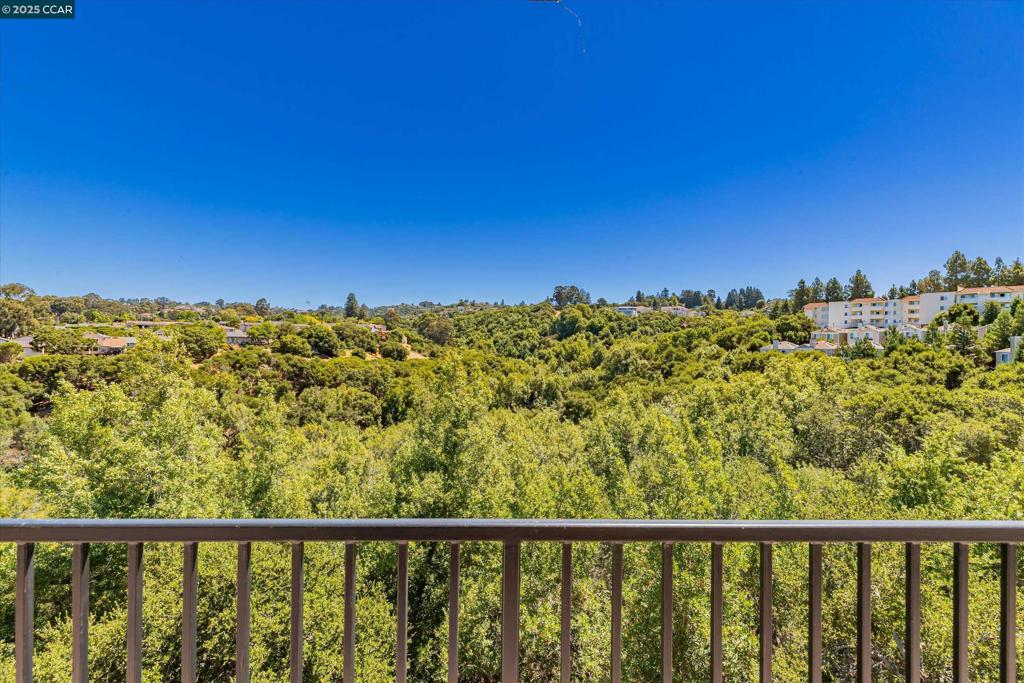 HAYWARD HILLS - Residential